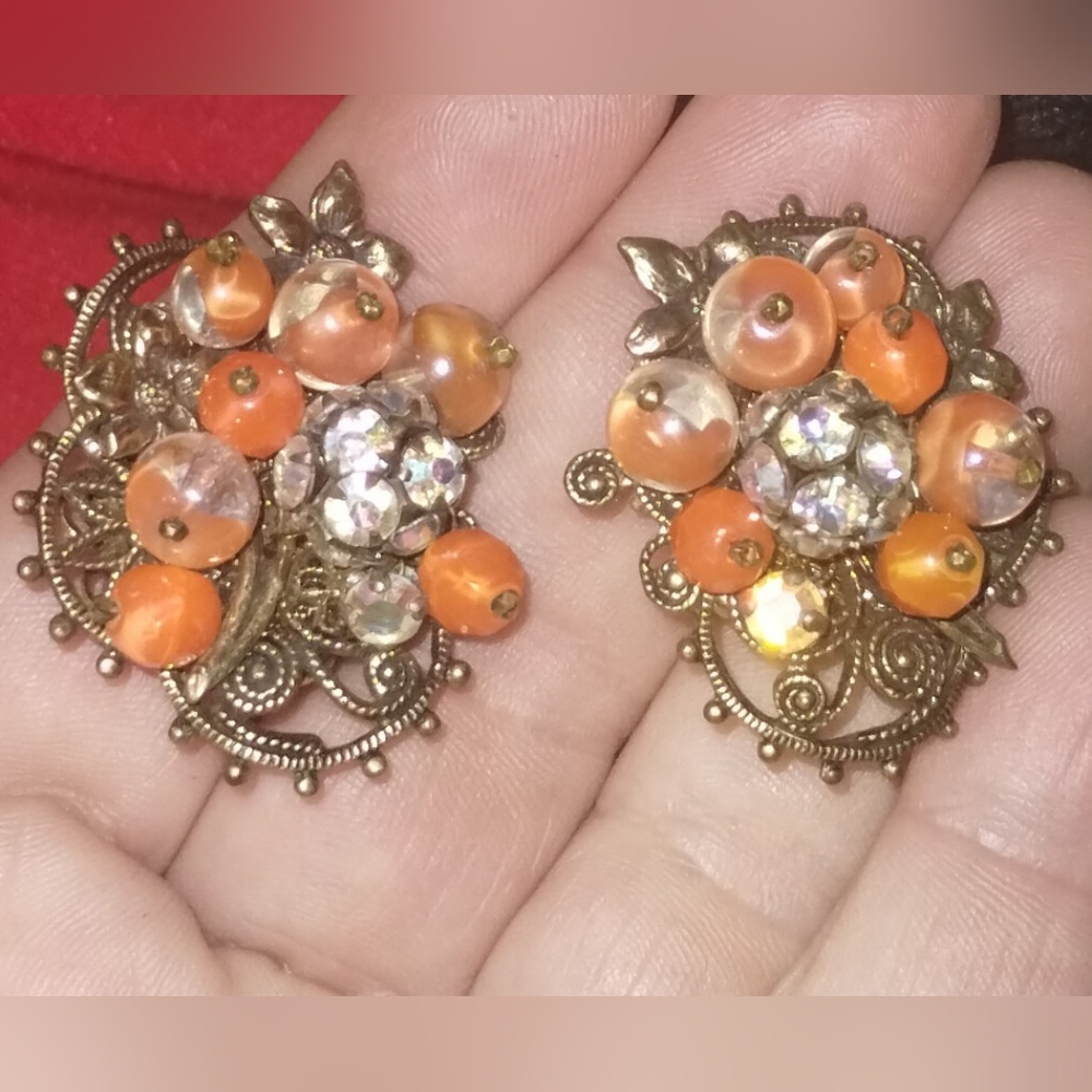 Vtg Unsigned DeMario Haskell Orange Glass aCluster Clip Earrings